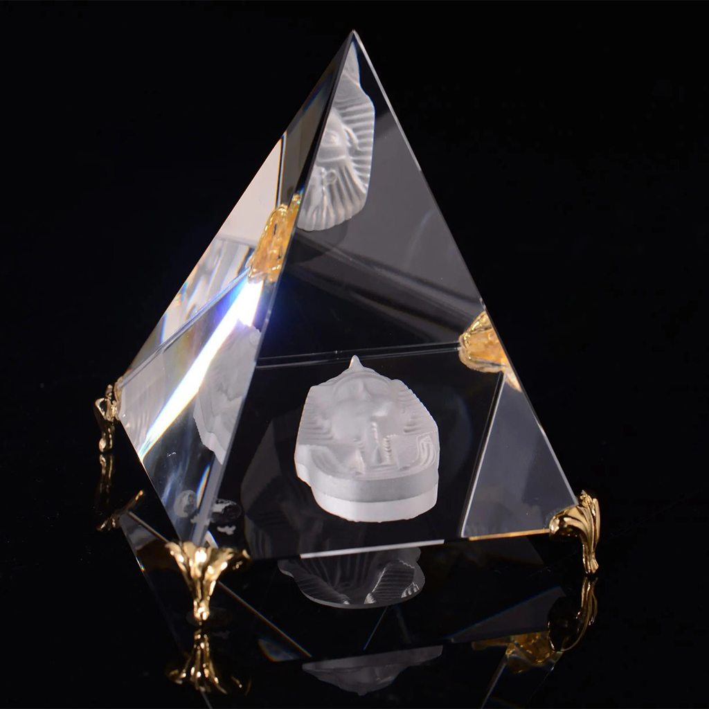 Pyramiden Kristall